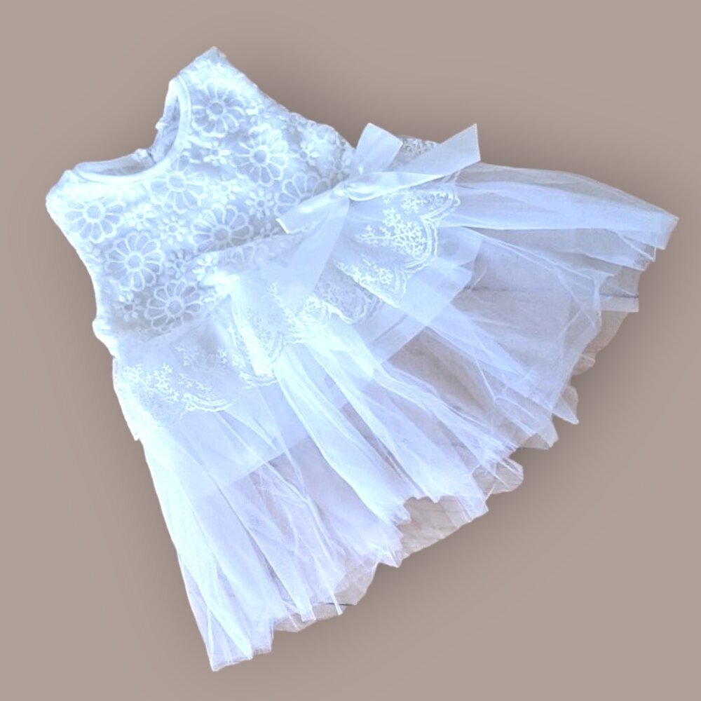 Balta suknelė 1