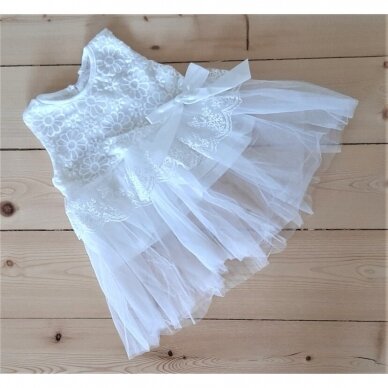 Balta suknelė 1