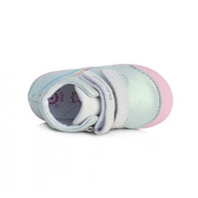 Balti batai 20-25 d. S066-324 5