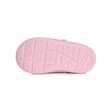 Balti batai 20-25 d. S066-324 2