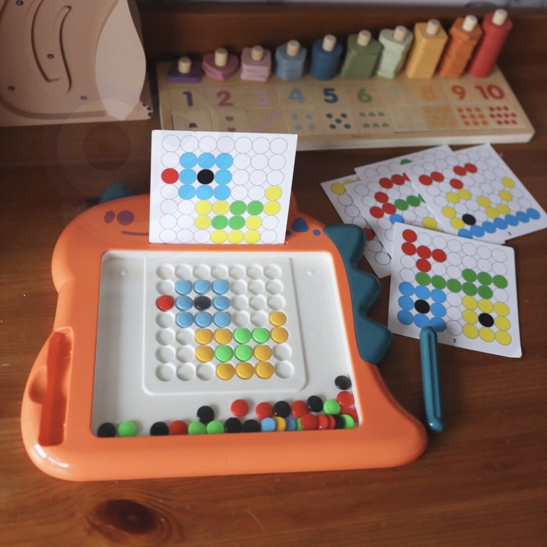 WOOPIE magnetinė lenta vaikams Montessori MagPad Dinozauras 1 WOOPIE magnetinė lenta vaikams Montessori MagPad Dinozauras 1