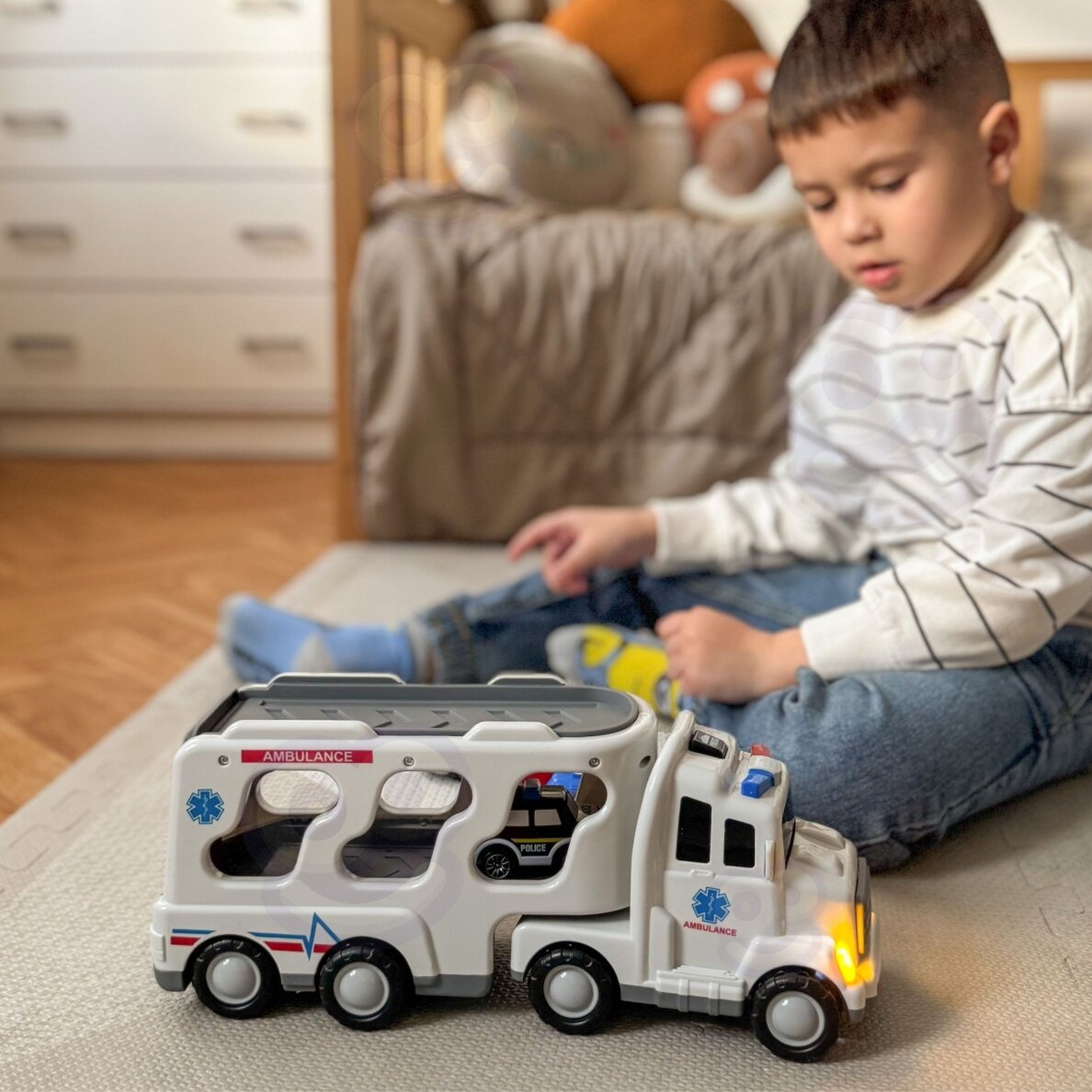 WOOPIE kelių vilkiko rinkinys iš 5 automobiliukų - Greitoji pagalba 3 WOOPIE kelių vilkiko rinkinys iš 5 automobiliukų - Greitoji pagalba 3