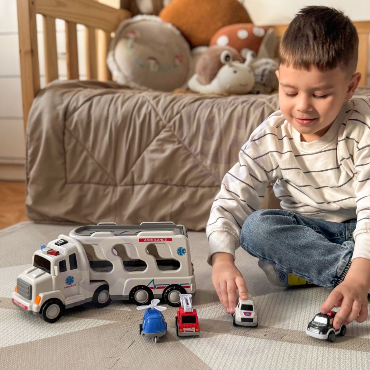 WOOPIE kelių vilkiko rinkinys iš 5 automobiliukų - Greitoji pagalba 1 WOOPIE kelių vilkiko rinkinys iš 5 automobiliukų - Greitoji pagalba 1
