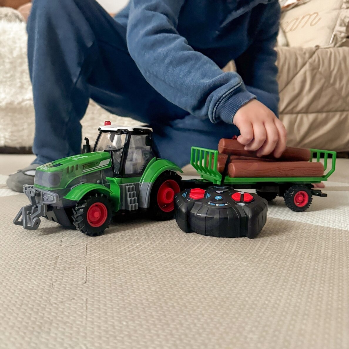 WOOPIE RC traktorius su priekaba – 1:24 mastelis 2 WOOPIE RC traktorius su priekaba – 1:24 mastelis 2