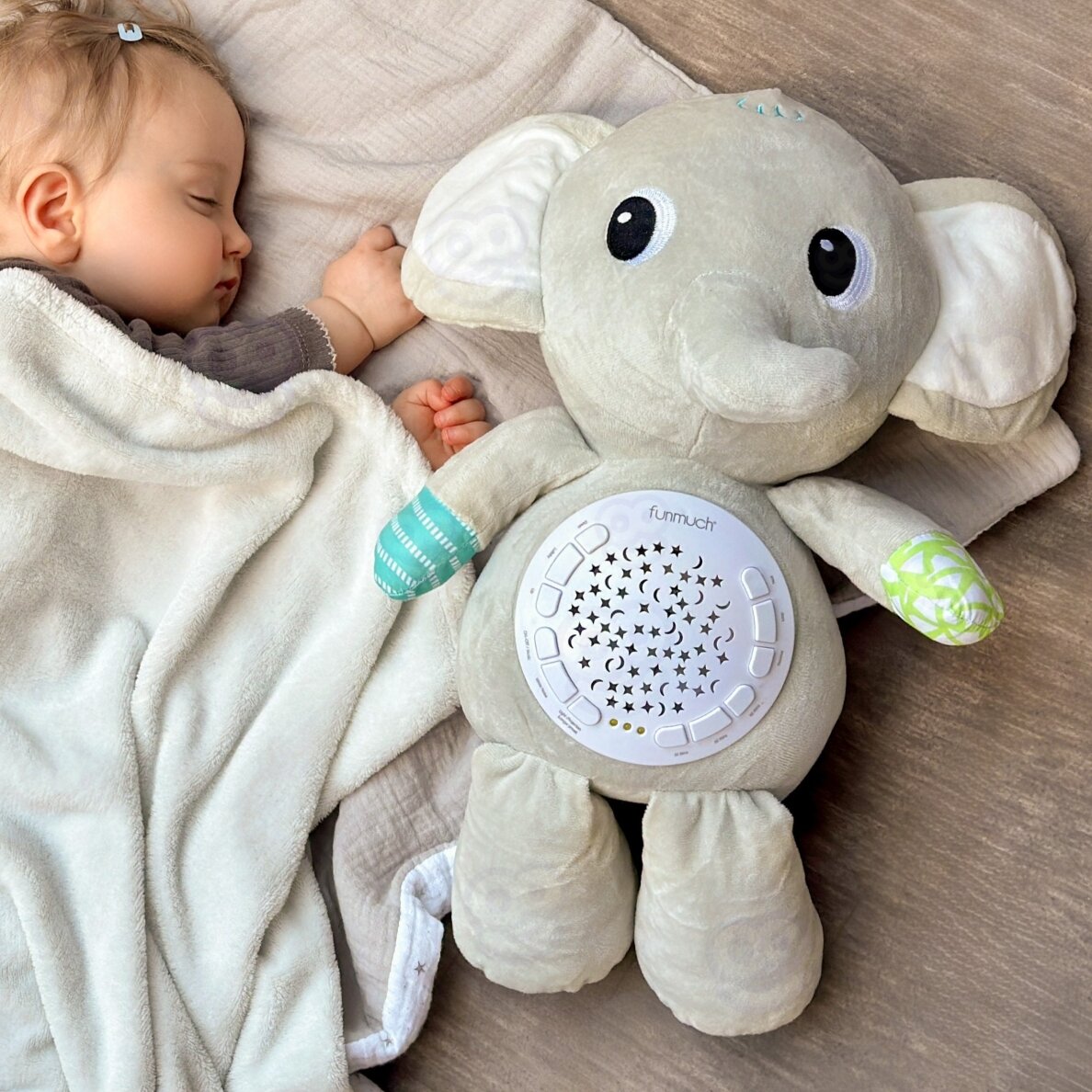 WOOPIE BABY drambliuko minkštas žaislas su projektoriumi ir raminančiais garsais 12 melodijų 2 WOOPIE BABY drambliuko minkštas žaislas su projektoriumi ir raminančiais garsais 12 melodijų 2