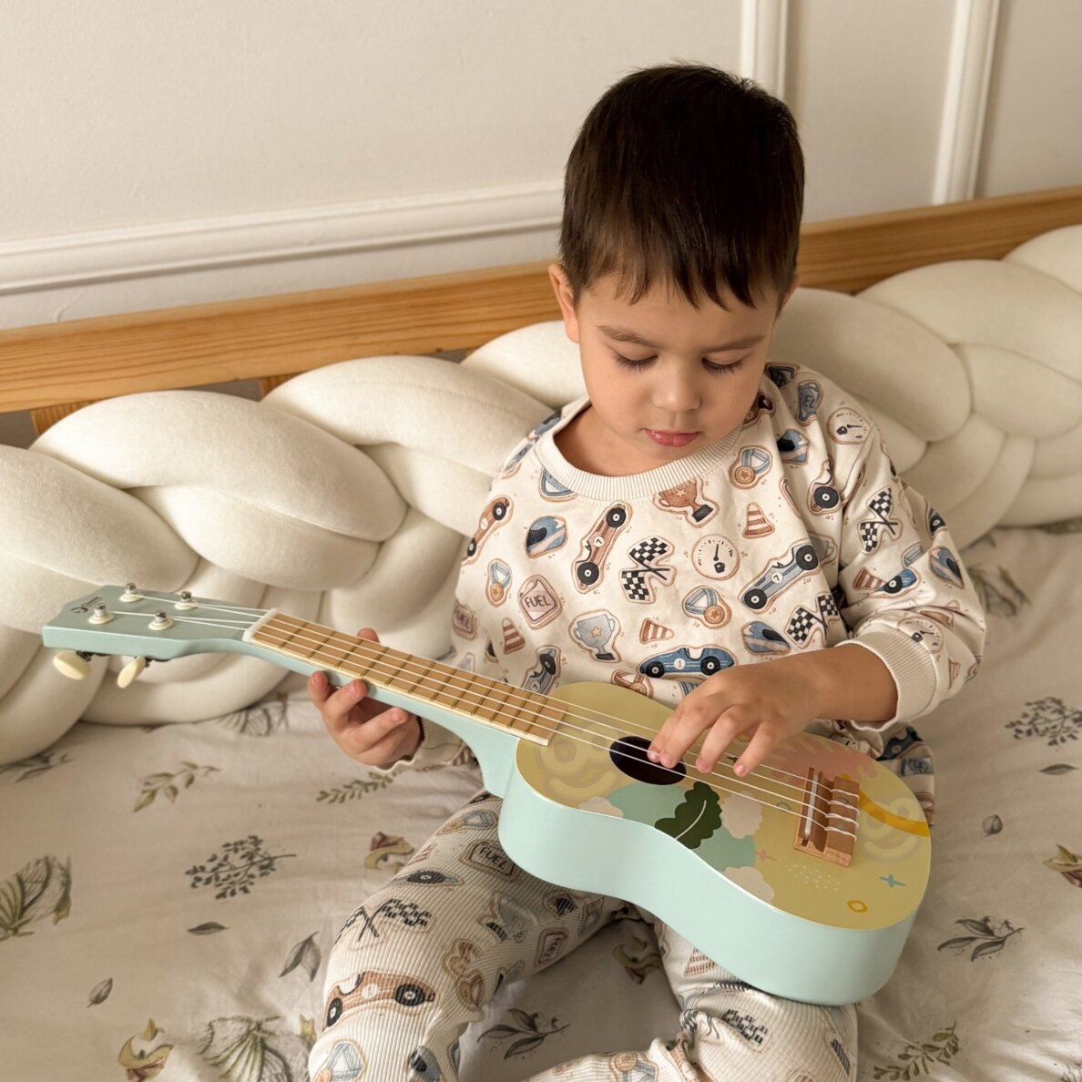 CLASSIC WORLD medinė ukulelė gitara vaikams mėlyna 2