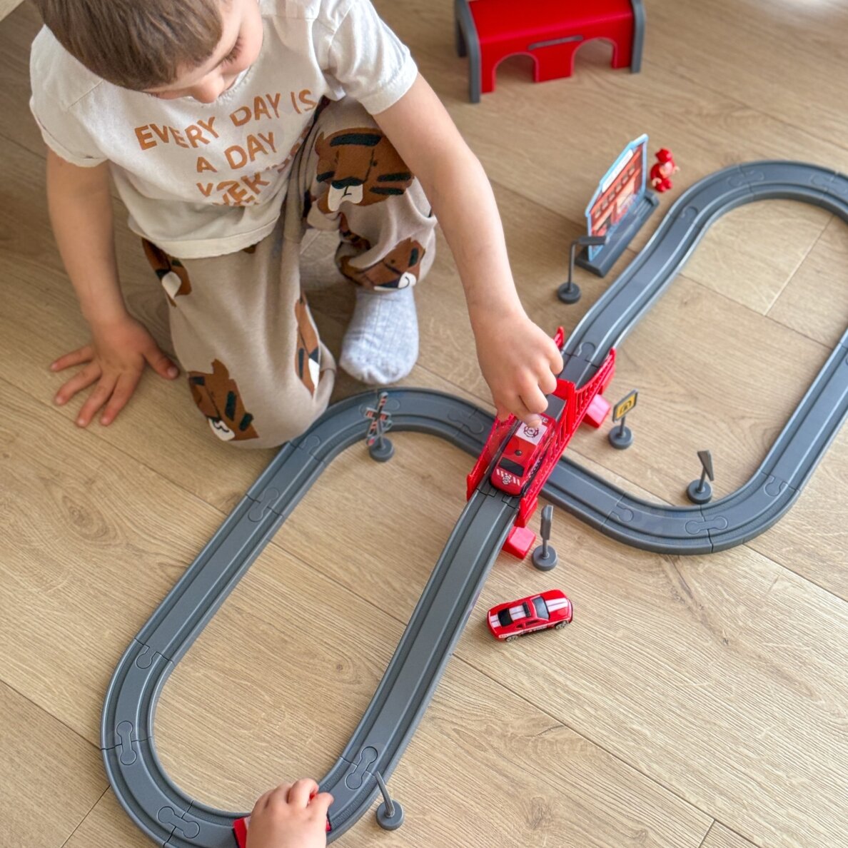 WOOPIE Pendolino elektrinis traukinio rinkinys „Fire Department“ 66 vnt. 5 WOOPIE Pendolino elektrinis traukinio rinkinys „Fire Department“ 66 vnt. 5