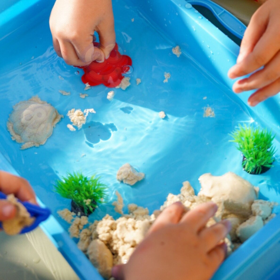 WOOPIE kinetinis smėlis „Magic for Water“ 18 dalių rinkinys su lagaminėliu 2