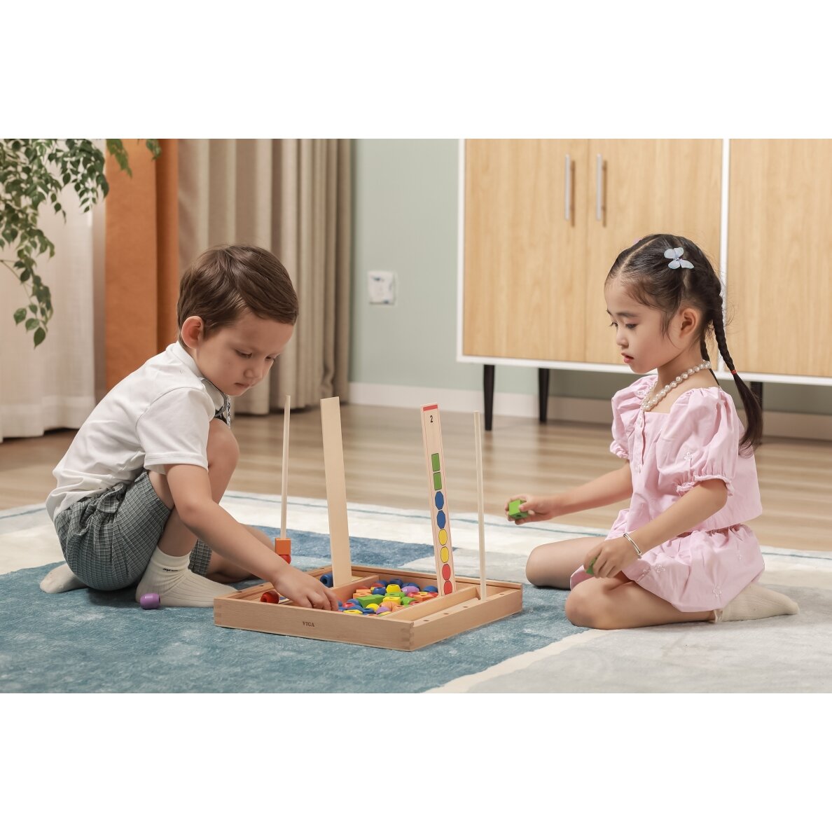 VIGA medinis edukacinis žaidimas „Loginiai karoliukai“ 104 dalių Montessori 3 VIGA medinis edukacinis žaidimas „Loginiai karoliukai“ 104 dalių Montessori 3