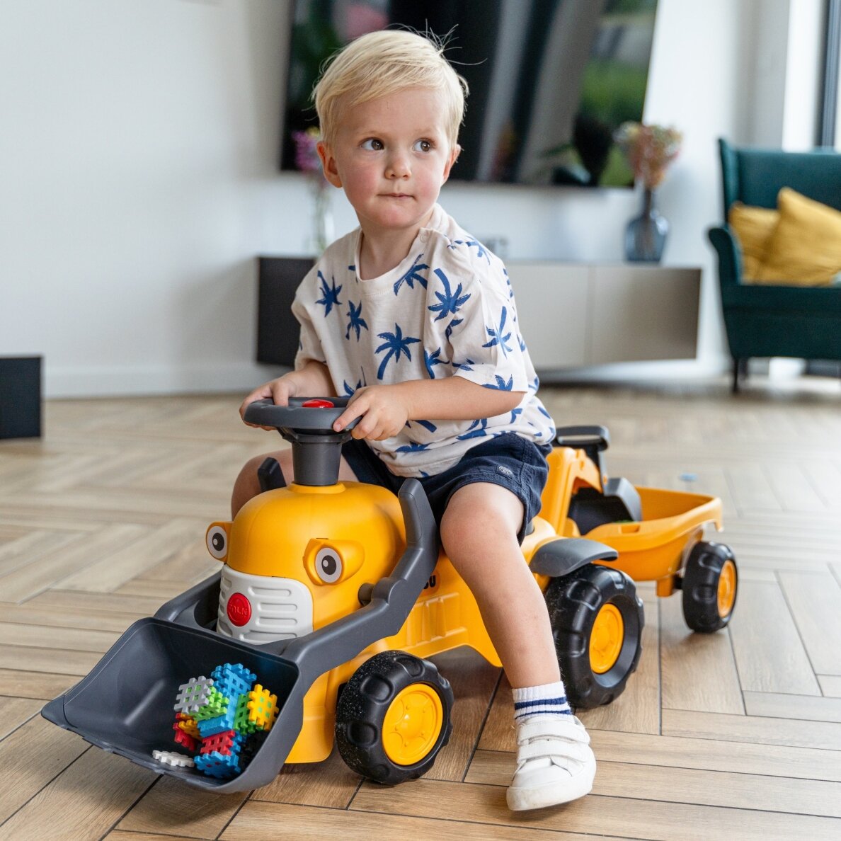 FALK Komatsu važiuojamas traktorius su ekskavatoriaus kaušu ir priekaba vaikams nuo 1 iki 3 metų 3 FALK Komatsu važiuojamas traktorius su ekskavatoriaus kaušu ir priekaba vaikams nuo 1 iki 3 metų 3