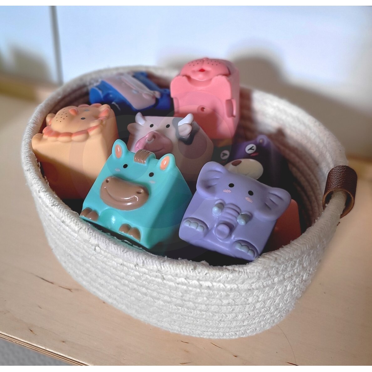 WOOPIE BABY sensorinės kaladėlės spaudžiama dėlionė su gyvūnų garsais 12 vnt. 2 WOOPIE BABY sensorinės kaladėlės spaudžiama dėlionė su gyvūnų garsais 12 vnt. 2