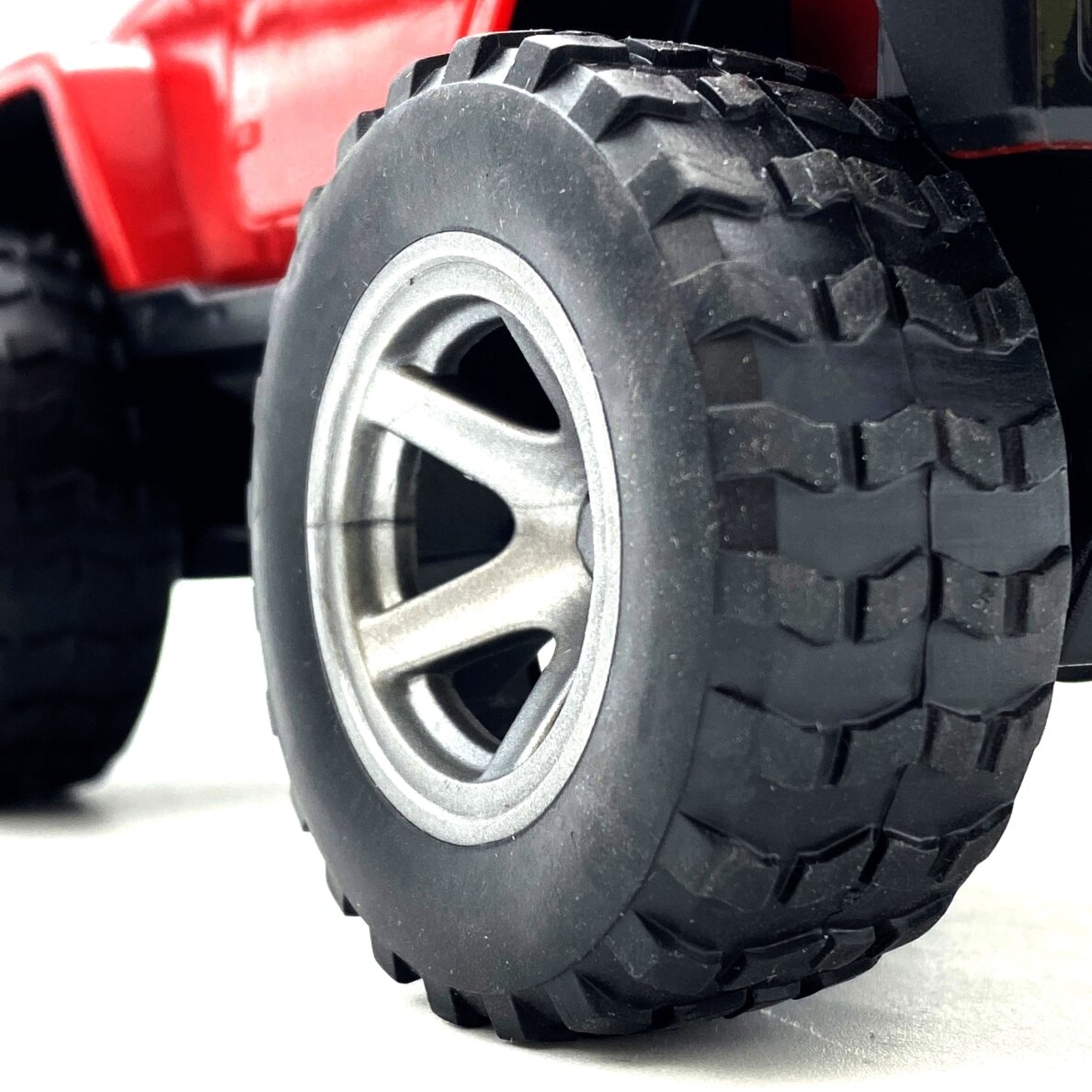 WOOPIE Jeep visureigis su garsu ir šviesa 10 WOOPIE Jeep visureigis su garsu ir šviesa 10