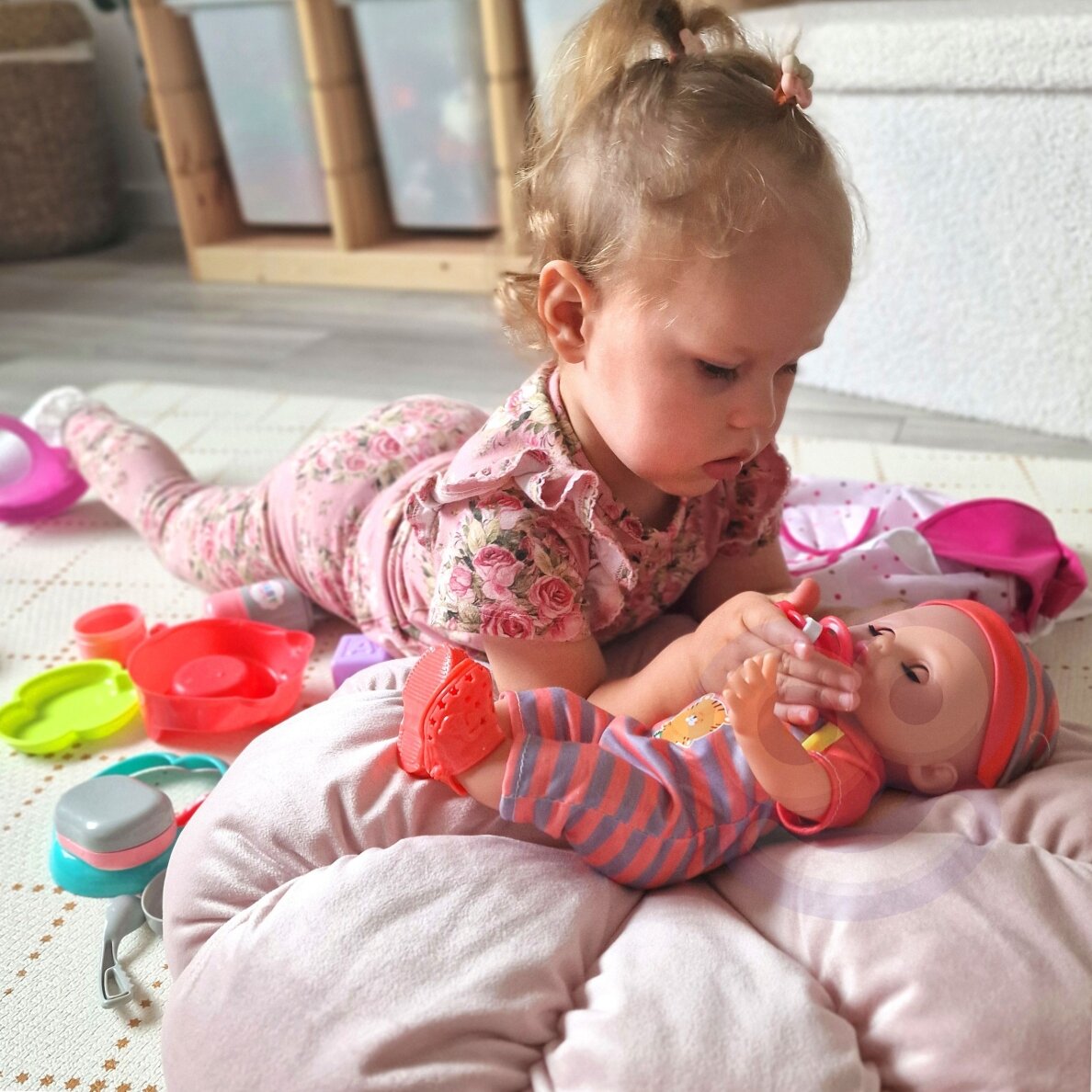 WOOPIE ROYAL lėlės auklės rinkinys su priedais 19 vnt. 3 WOOPIE ROYAL lėlės auklės rinkinys su priedais 19 vnt. 3