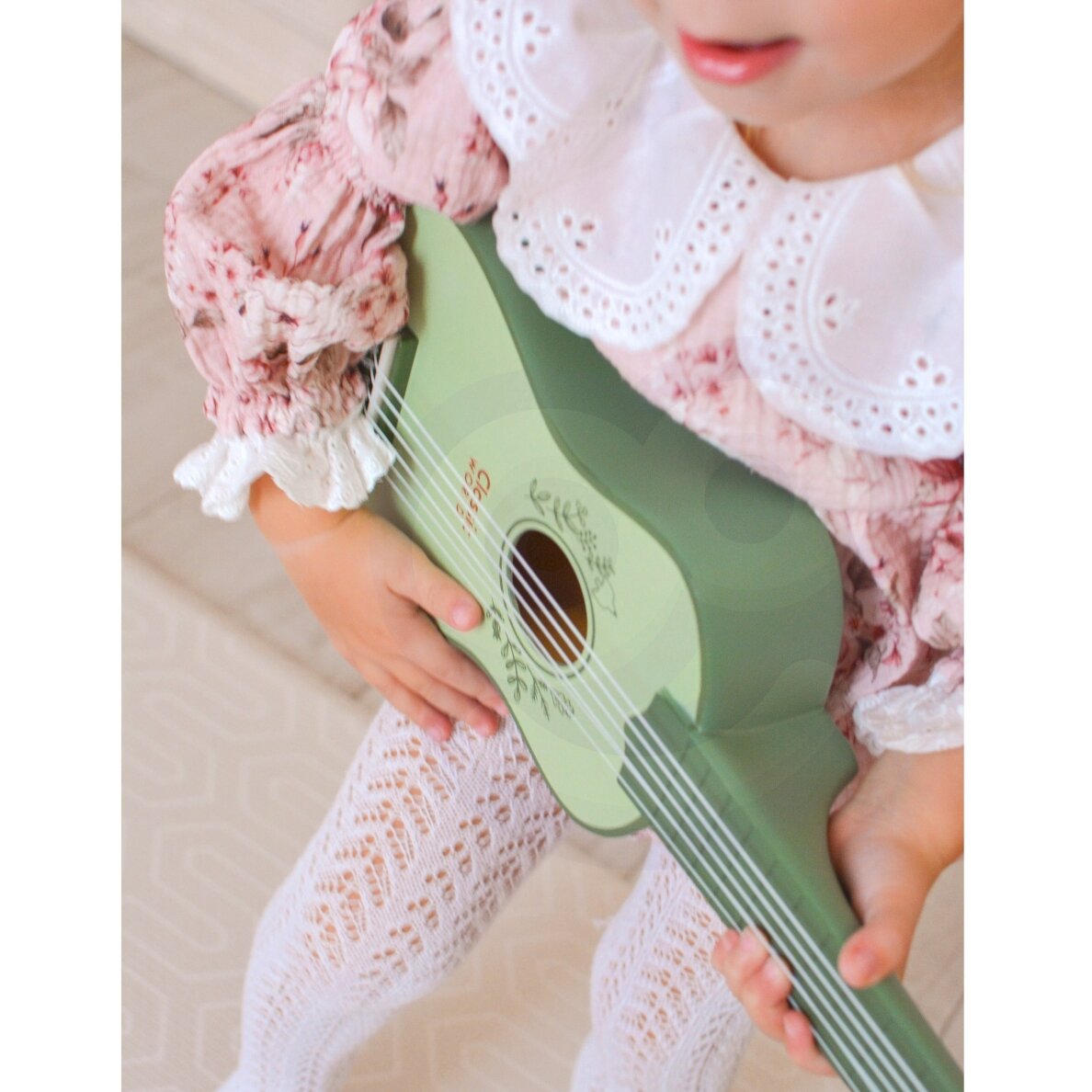 CLASSIC WORLD medinė gitara vaikams vintažinis muzikos instrumentas 3+ 2