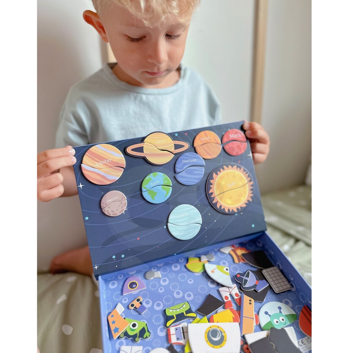 TOOKY TOY Magnetinė dėlionė Montessori edukacinė dėžutė Kosmosas 72 vnt. 2