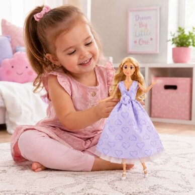 WOOPIE ROYAL lėlė Lily ilgais šviesiais plaukais 30cm levandų suknelė priedai 5