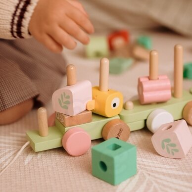 CLASSIC WORLD Montessori medinis vikšro traukinio dėlionė 8