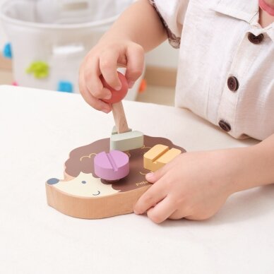 VIGA PolarB medinis konstravimo žaislas „Ežiukas“ su Montessori varžtais 4