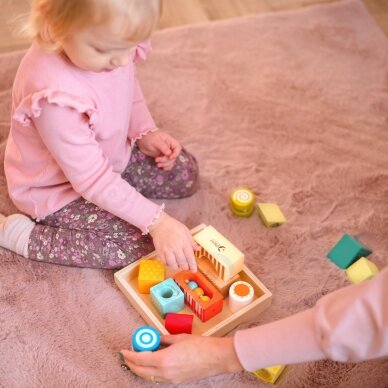CLASSIC WORLD medinės sensorinės kaladėlės 7 funkcijos, daugiafunkcinės dėlionės formos su garsu MONTESSORI 14 vnt. 6