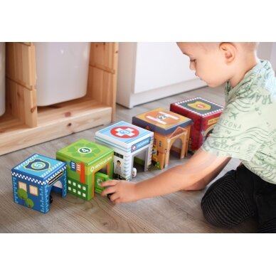 WOOPIE GREEN Dėlionės kubeliai Miesto transporto priemonės dėžutėse + figūrėlės 10 vnt. 5