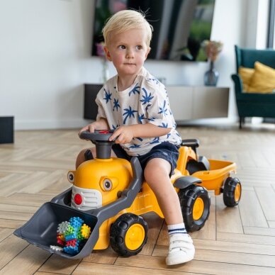 FALK Komatsu važiuojamas traktorius su ekskavatoriaus kaušu ir priekaba vaikams nuo 1 iki 3 metų 3 FALK Komatsu važiuojamas traktorius su ekskavatoriaus kaušu ir priekaba vaikams nuo 1 iki 3 metų 3
