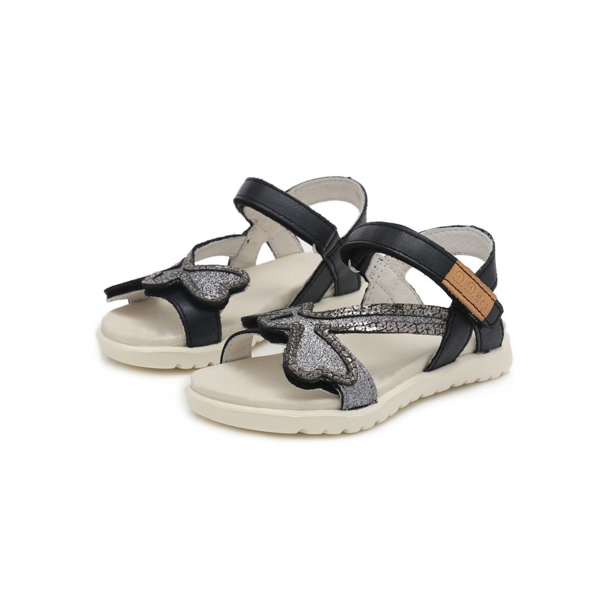 Juodos basutės 25-30 d. AC055995BM 1 Juodos basutės 25-30 d. AC055995BM 1