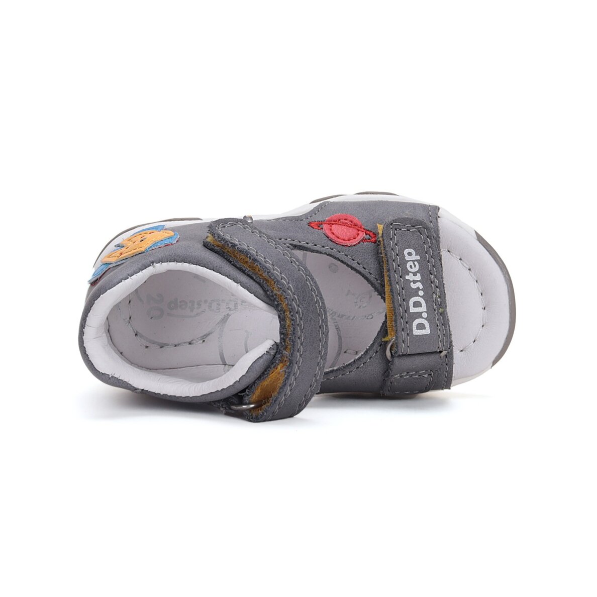 Pilkos LED basutės 20-25 d. G064-51816A 4 Pilkos LED basutės 20-25 d. G064-51816A 4