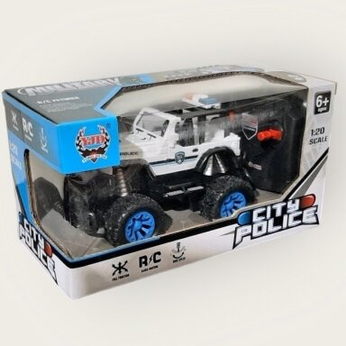 RC bangomis valdomas automobilis