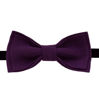 Tamsiai violetinė vyriška peteliškė Tamsiai violetinė vyriška peteliškė